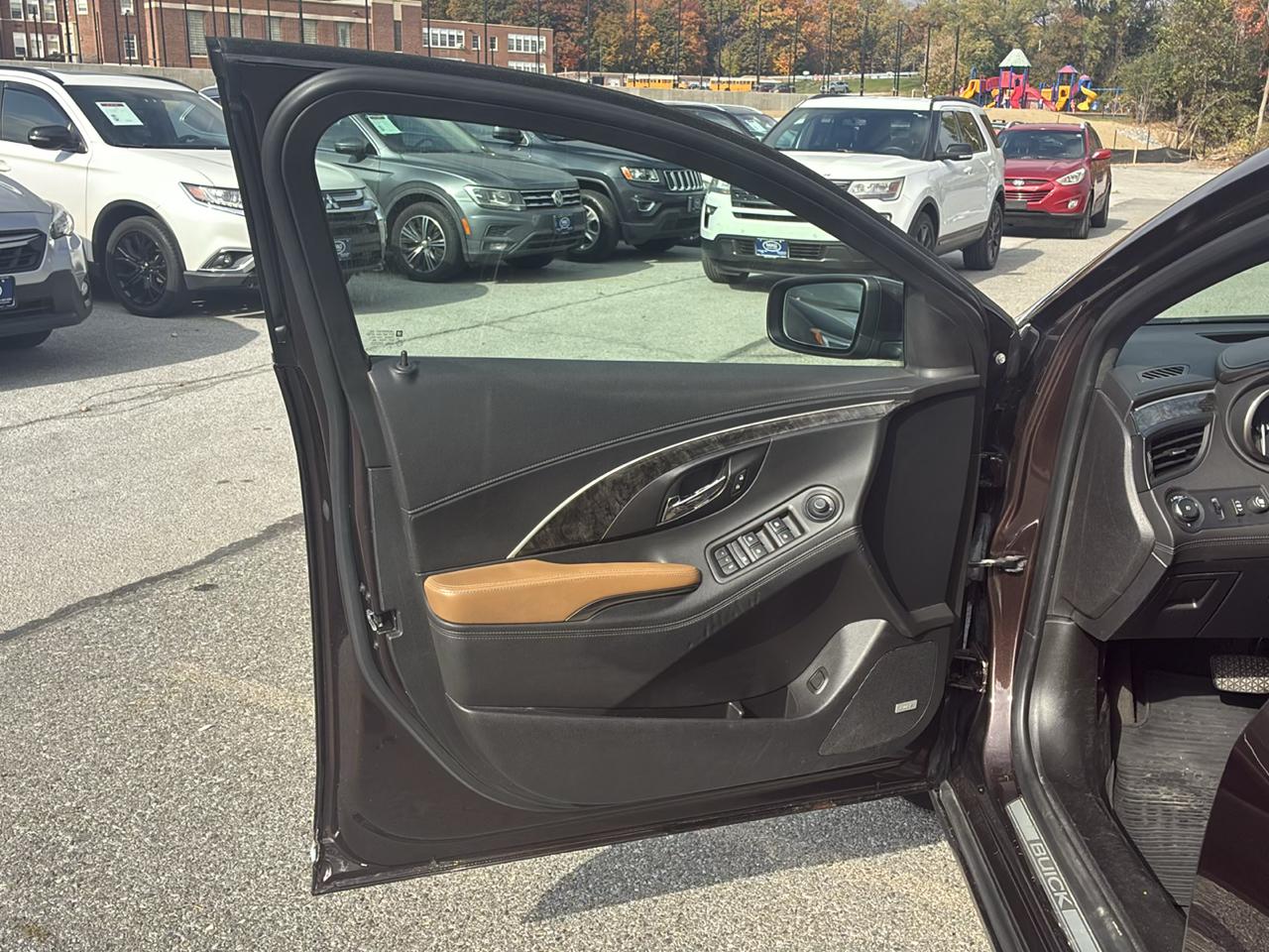Buick LaCrosse Leather Package AWD 2015