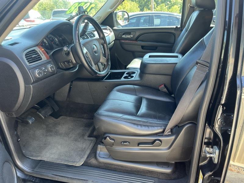 GMC Yukon XL SLT 1/2 Ton 4WD 2014