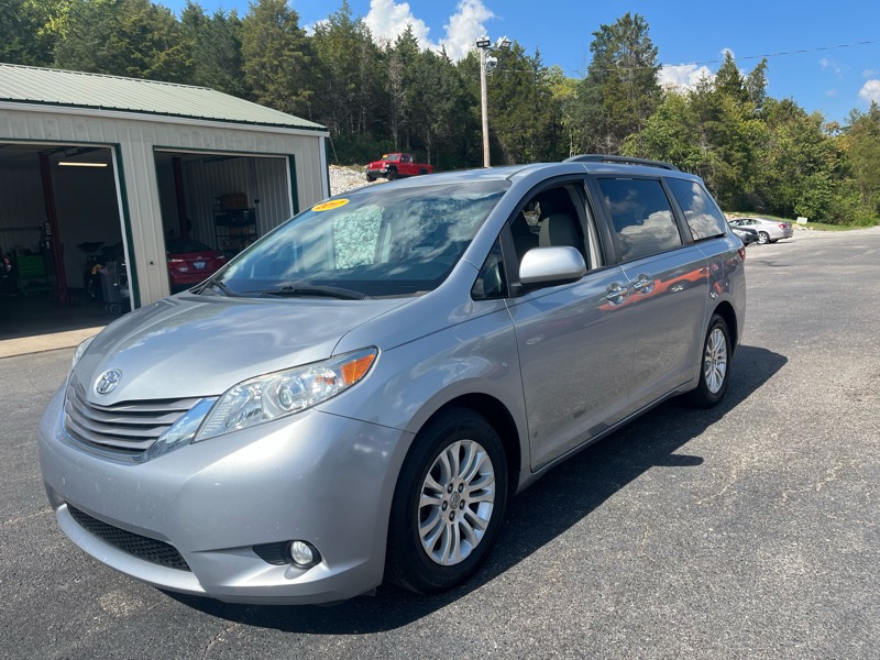 Toyota Sienna  2017 Toyota Sienna  2017