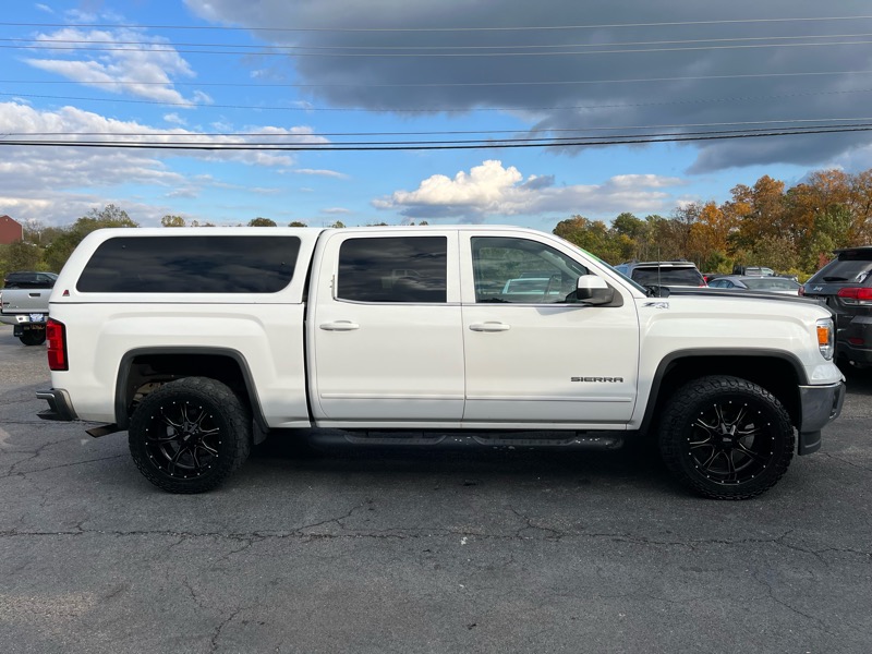 GMC Sierra 1500 SLE Crew Cab Long Box 4WD 2015 GMC Sierra 1500 SLE Crew Cab Long Box 4WD 2015