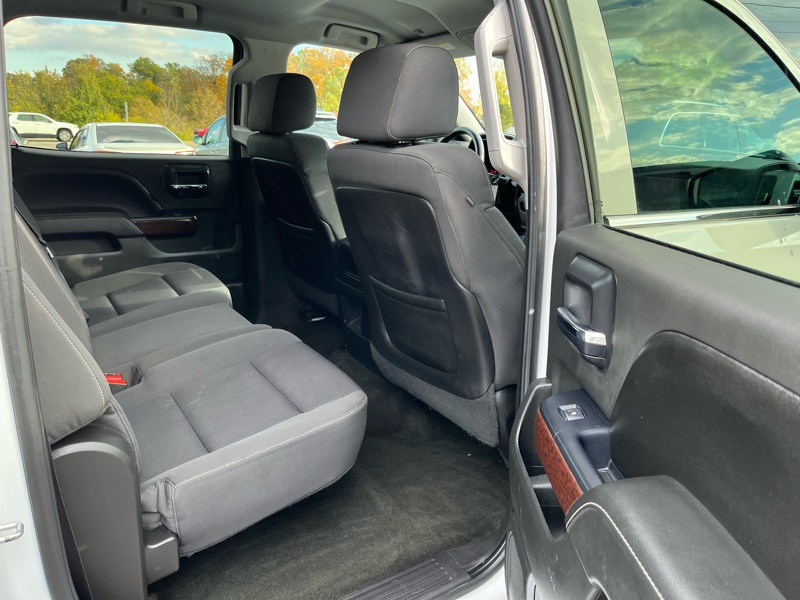 GMC Sierra 1500 SLE Crew Cab Long Box 4WD 2015 GMC Sierra 1500 SLE Crew Cab Long Box 4WD 2015