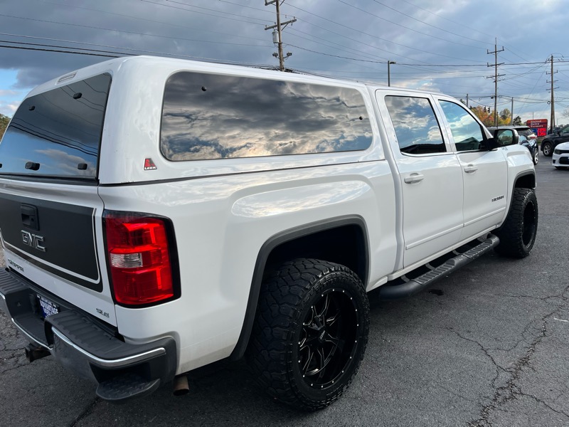 GMC Sierra 1500 SLE Crew Cab Long Box 4WD 2015 GMC Sierra 1500 SLE Crew Cab Long Box 4WD 2015