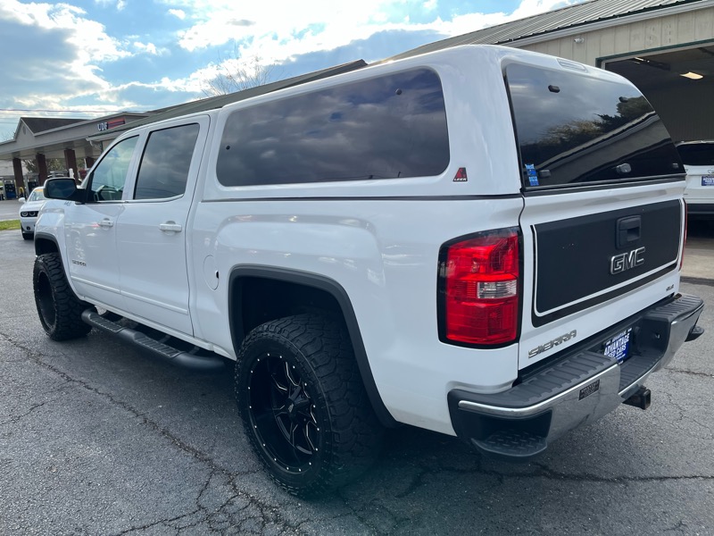 GMC Sierra 1500 SLE Crew Cab Long Box 4WD 2015 GMC Sierra 1500 SLE Crew Cab Long Box 4WD 2015