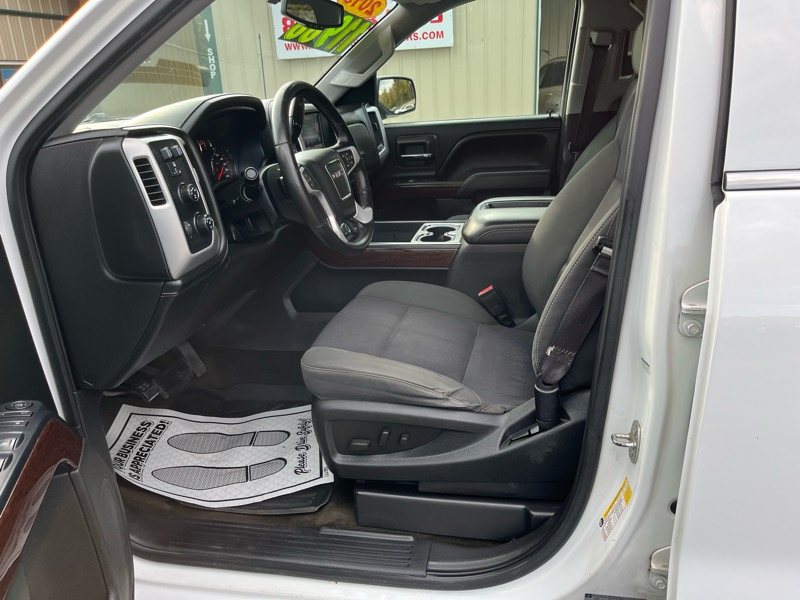 GMC Sierra 1500 SLE Crew Cab Long Box 4WD 2015 GMC Sierra 1500 SLE Crew Cab Long Box 4WD 2015