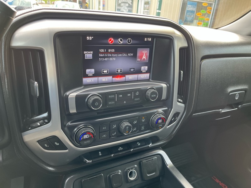 GMC Sierra 1500 SLE Crew Cab Long Box 4WD 2015 GMC Sierra 1500 SLE Crew Cab Long Box 4WD 2015