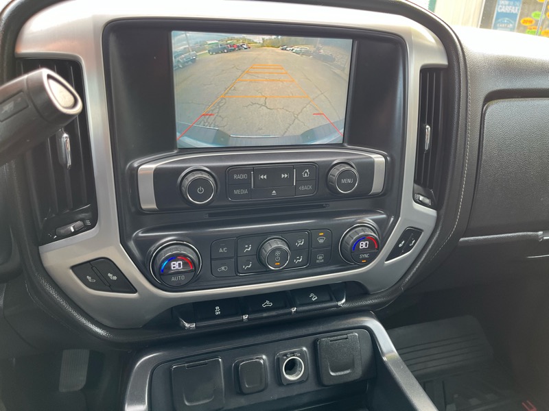 GMC Sierra 1500 SLE Crew Cab Long Box 4WD 2015 GMC Sierra 1500 SLE Crew Cab Long Box 4WD 2015