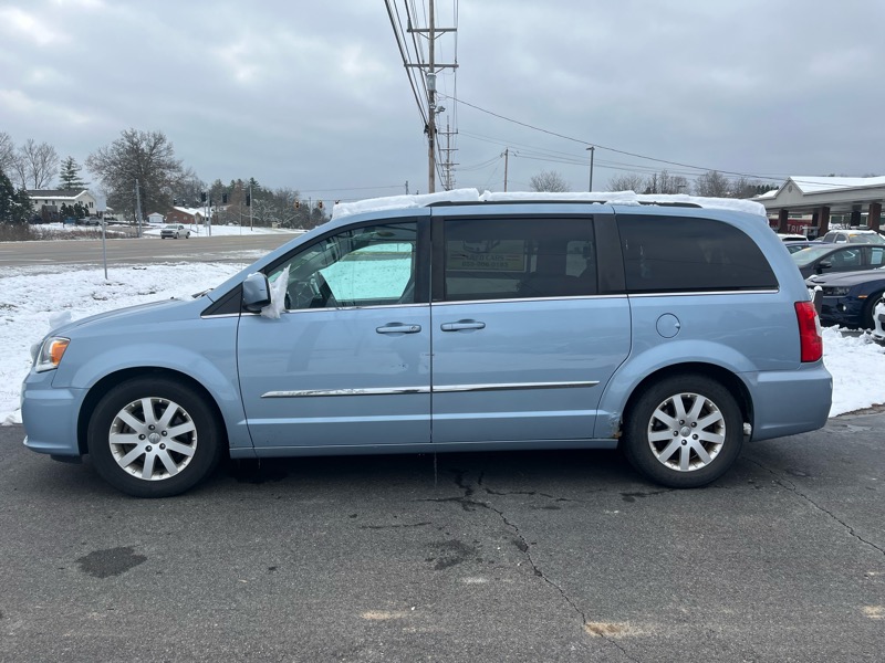 2013 Chrysler Town & Country Touring