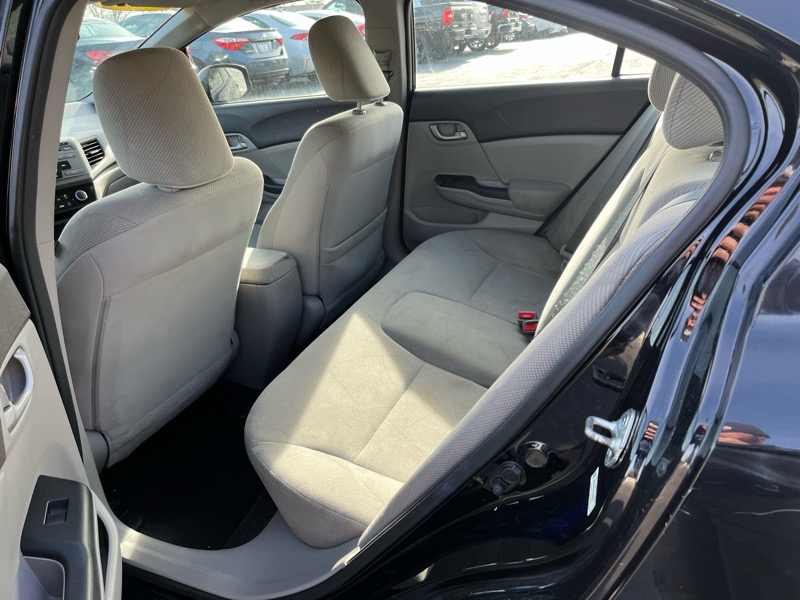 Honda Civic LX Sedan 5-Speed AT 2012