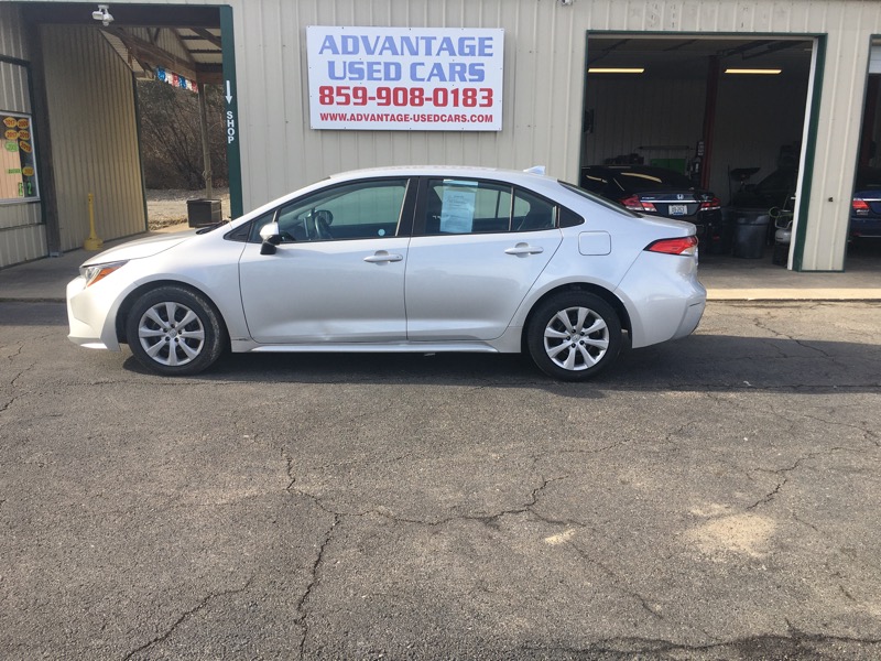 2021 Toyota Corolla LE's photo