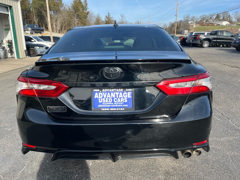 Toyota Camry SE 2019