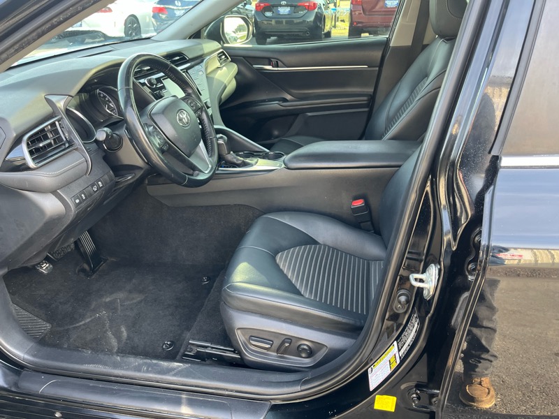 Toyota Camry SE 2019