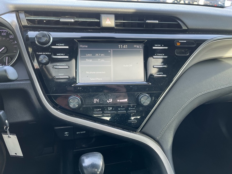 Toyota Camry SE 2019