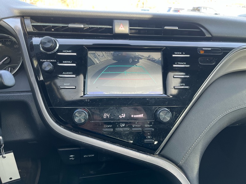 Toyota Camry SE 2019