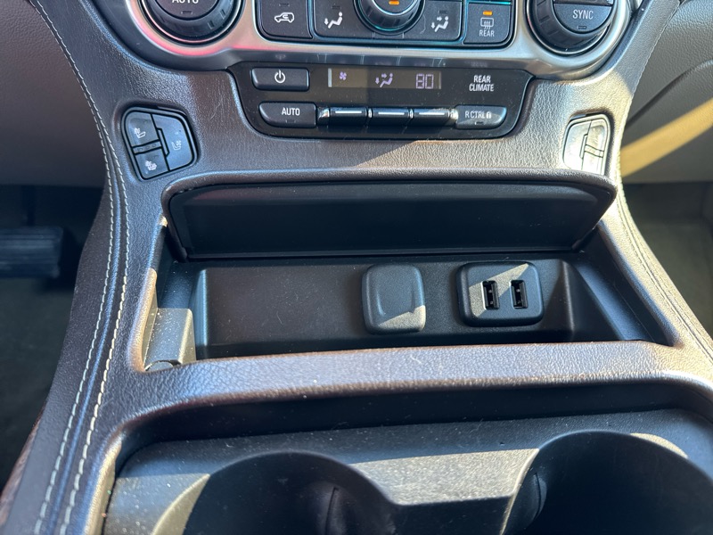 Chevrolet Suburban Premier 4WD 2017