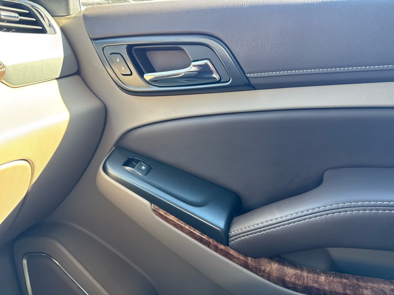 Chevrolet Suburban Premier 4WD 2017