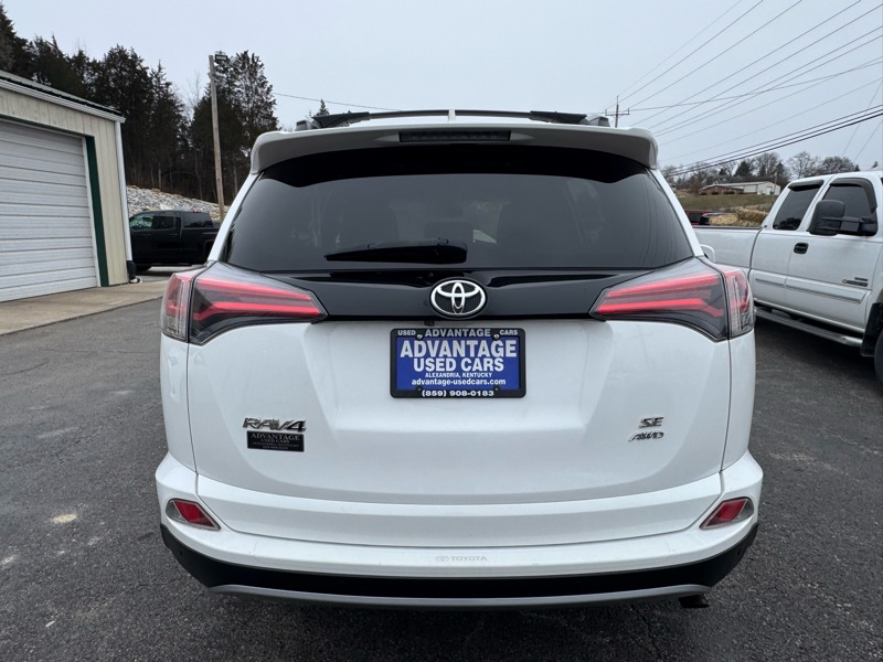 Toyota RAV4 SE 4WD 2017