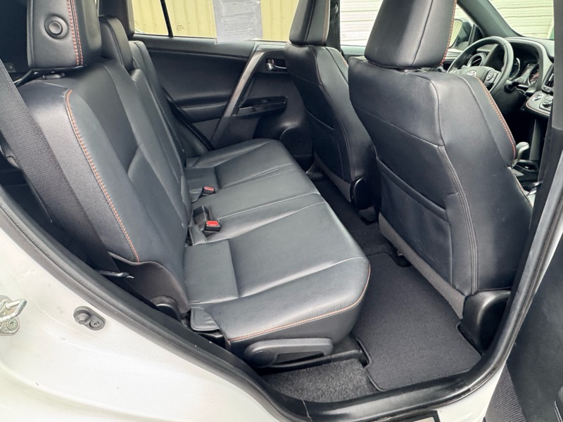 Toyota RAV4 SE 4WD 2017