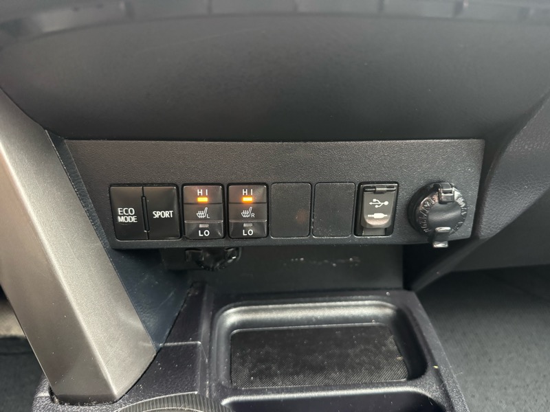 Toyota RAV4 SE 4WD 2017