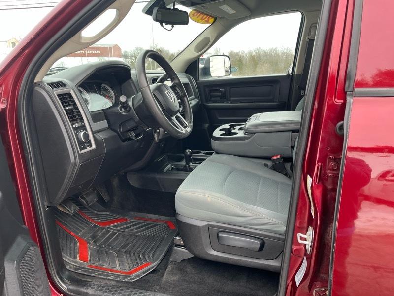 RAM 2500 Tradesman Crew Cab SWB 4WD 2016