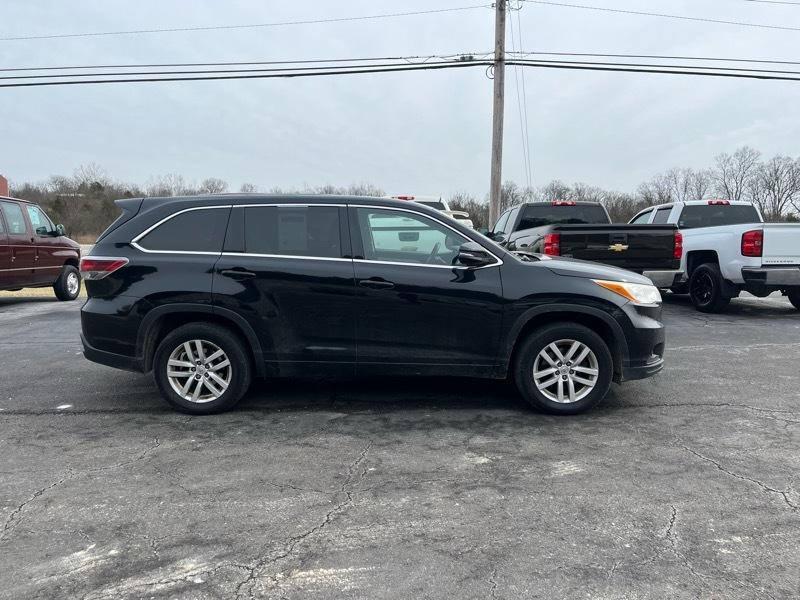 Toyota Highlander LE FWD I4 2015
