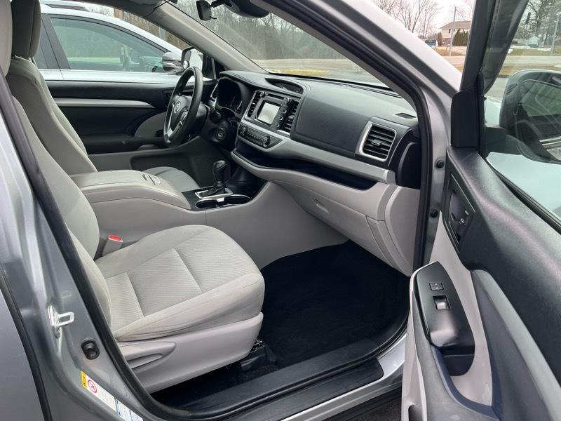 Toyota Highlander LE Plus AWD V6 2018