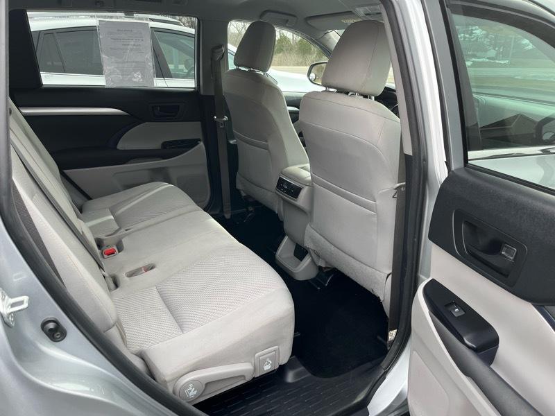 Toyota Highlander LE Plus AWD V6 2018