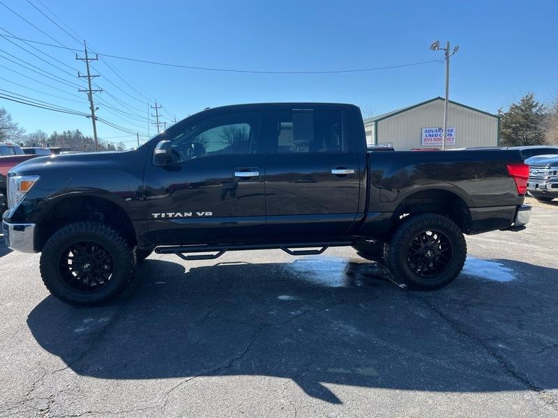 2018 Nissan Titan PRO-4X Crew Cab 4WD