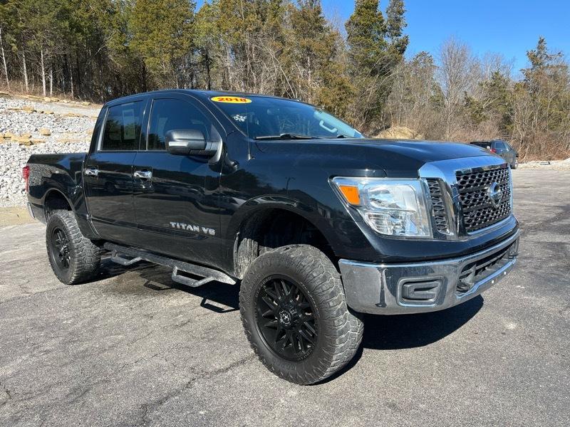 Nissan Titan S Crew Cab 4WD 2018