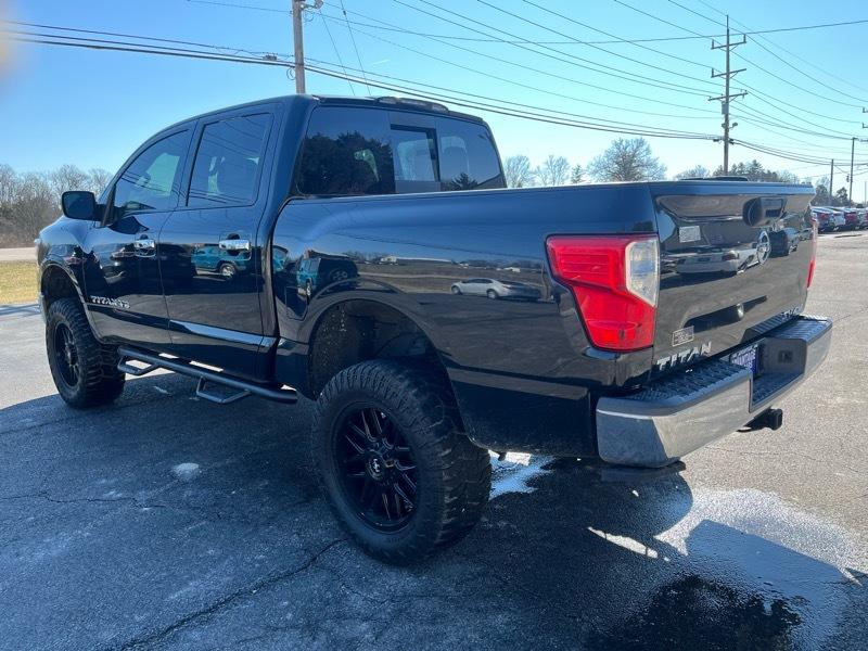 Nissan Titan S Crew Cab 4WD 2018