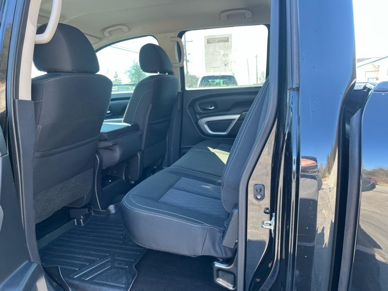 Nissan Titan S Crew Cab 4WD 2018