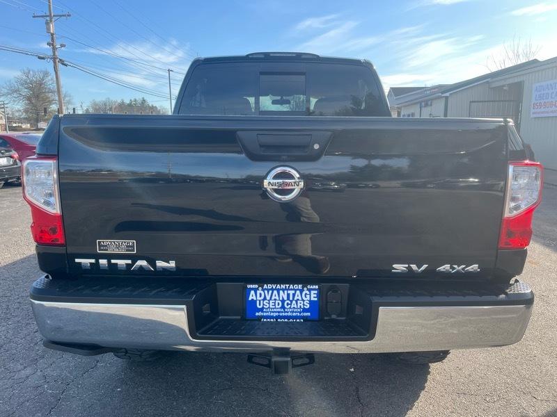 Nissan Titan PRO-4X Crew Cab 4WD SWB 2018