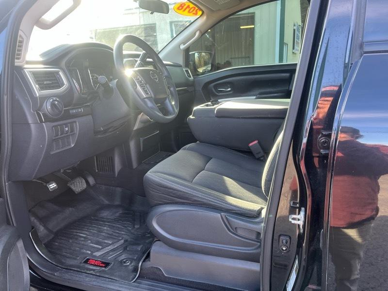 Nissan Titan PRO-4X Crew Cab 4WD SWB 2018