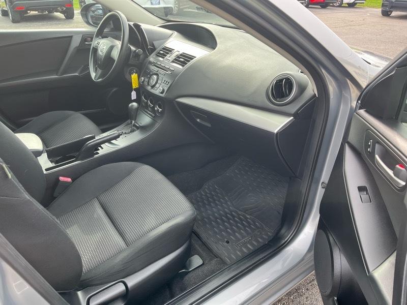 Mazda MAZDA3 i Sport 4-Door 2012