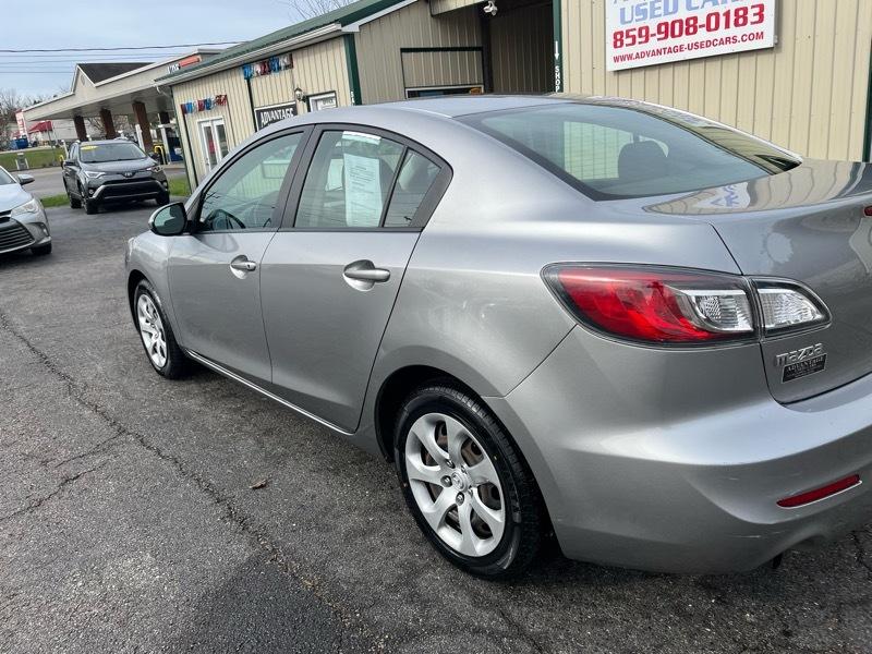 Mazda MAZDA3 i Sport 4-Door 2012