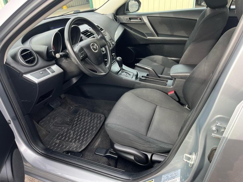 Mazda MAZDA3 i Sport 4-Door 2012