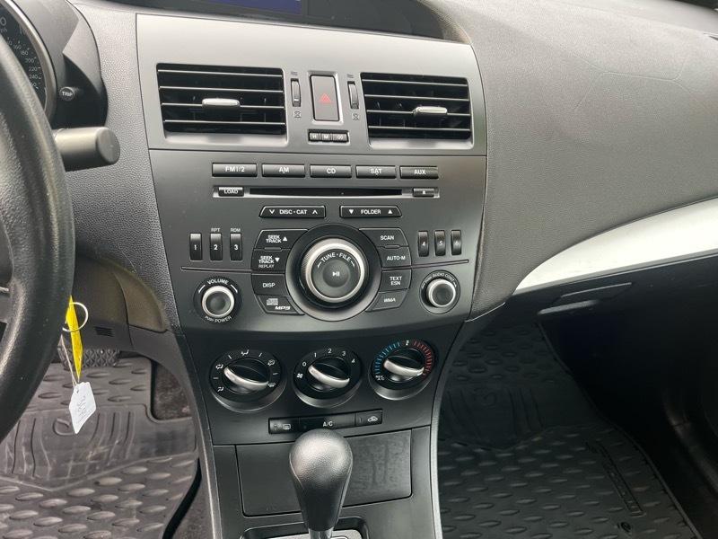 Mazda MAZDA3 i Sport 4-Door 2012