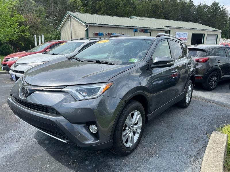 Toyota RAV4 XLE AWD 2017