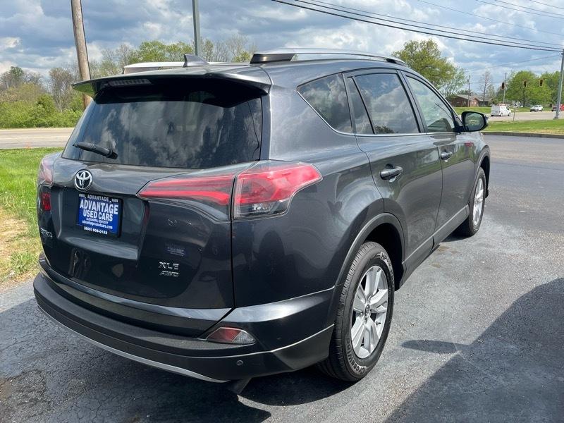 Toyota RAV4 XLE AWD 2017