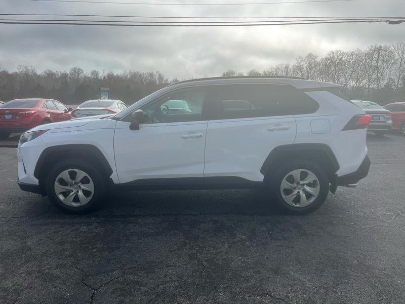 Toyota RAV4 LE AWD 2019
