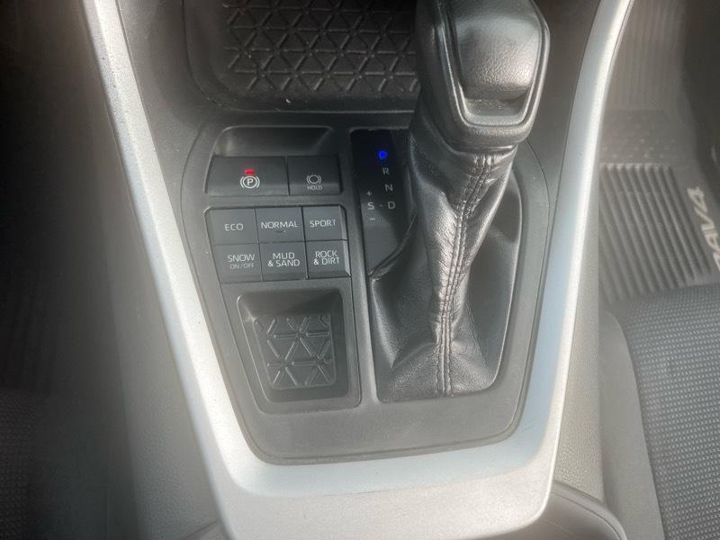 Toyota RAV4 LE AWD 2019