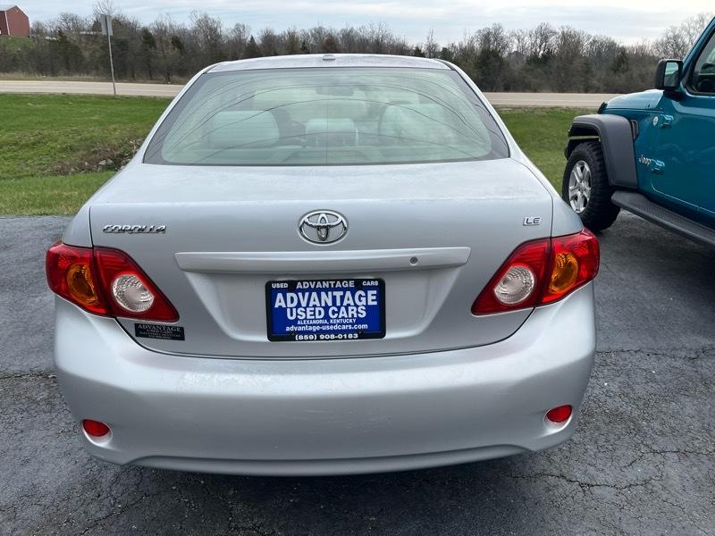 Toyota Corolla LE 4-Speed AT 2010