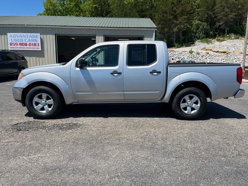 2011 Nissan Frontier SV Crew Cab 2WD