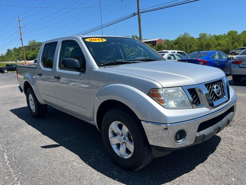 Nissan Frontier SV Crew Cab 2WD 2011