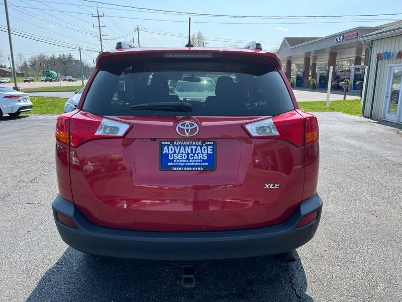 Toyota RAV4 XLE FWD 2015