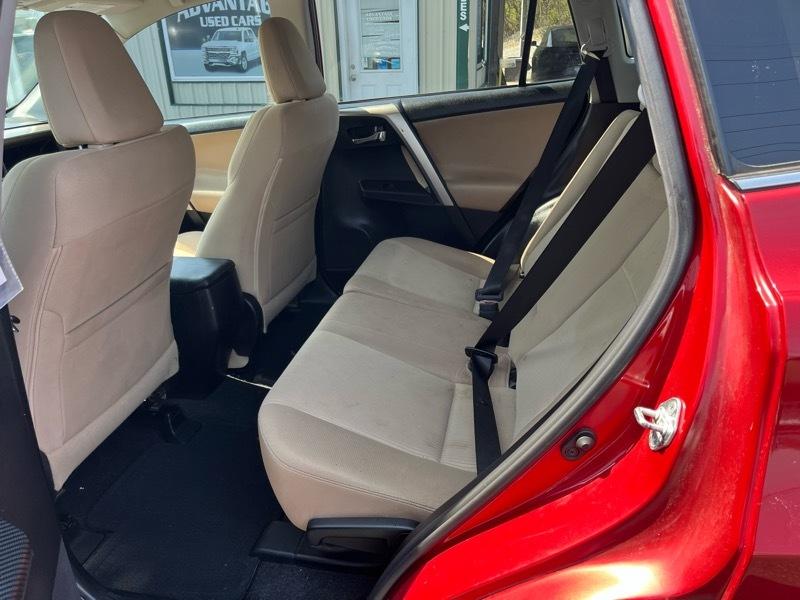 Toyota RAV4 XLE FWD 2015