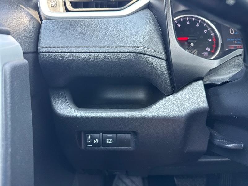 Toyota RAV4 LE AWD 2021