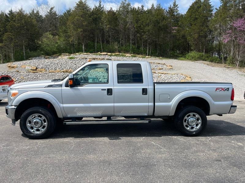 2015 Ford F-250 SD XLT Crew Cab short bed 4WD