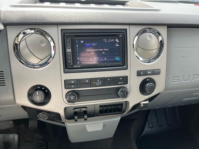 Ford F-250 SD XLT Crew Cab Short Bed 4WD 2015