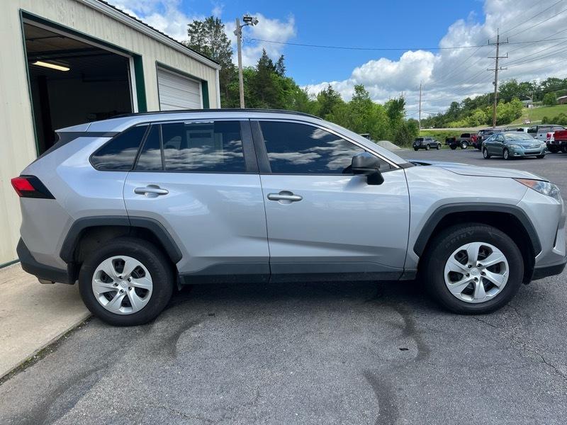 Toyota RAV4 LE 2019