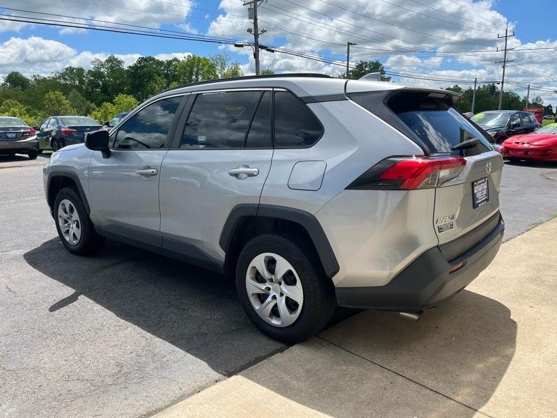 Toyota RAV4 LE 2019